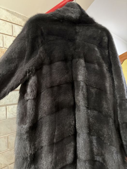 Продам норковую шубу.