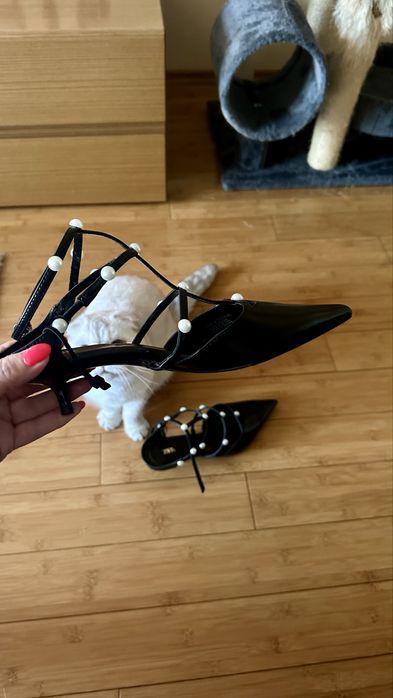 Обувки ZARA - нови