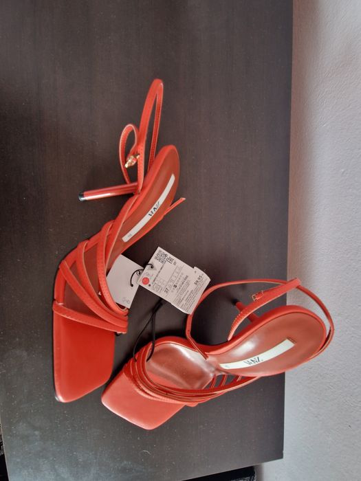 Сандали Zara 37 с етикет
