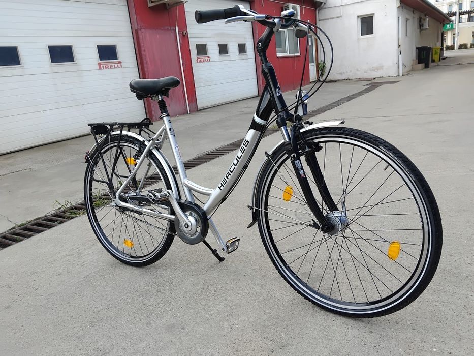 Vând bicicleta din aluminiu pentru damă
