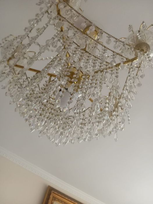 Продам хрустальную люстру