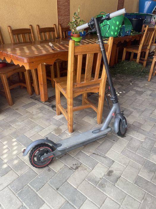 Trotinetă electrică eRides – 45 km/h (deblocată), cauciucuri noi