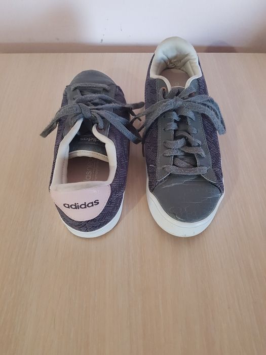 Детски боти и маратонки