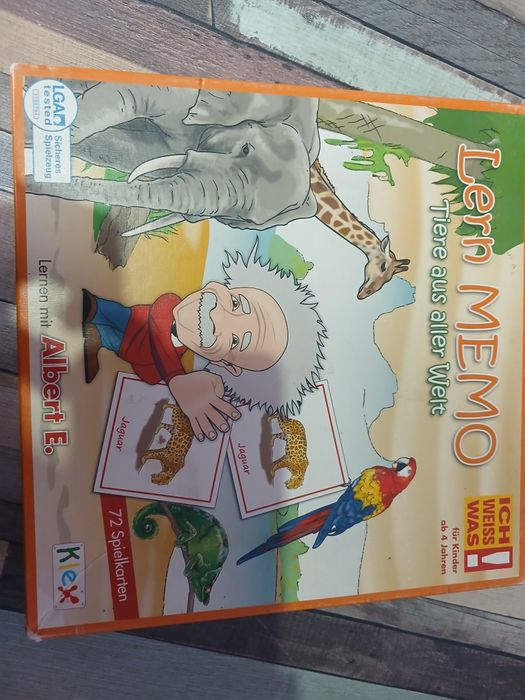 Vând joc educational