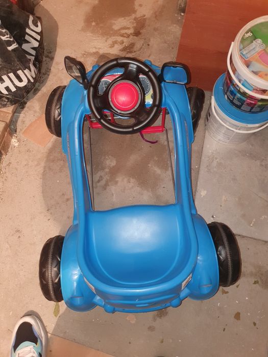 Mașinuța cu pedale copii