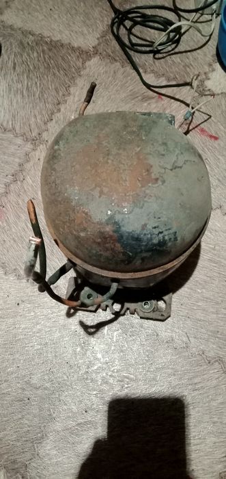 Компрессор от советского холодильника ОКА