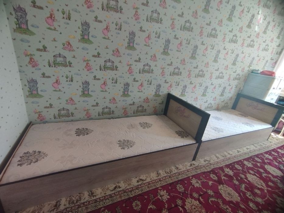 Бир кишилик кроват болалар хонаси учун