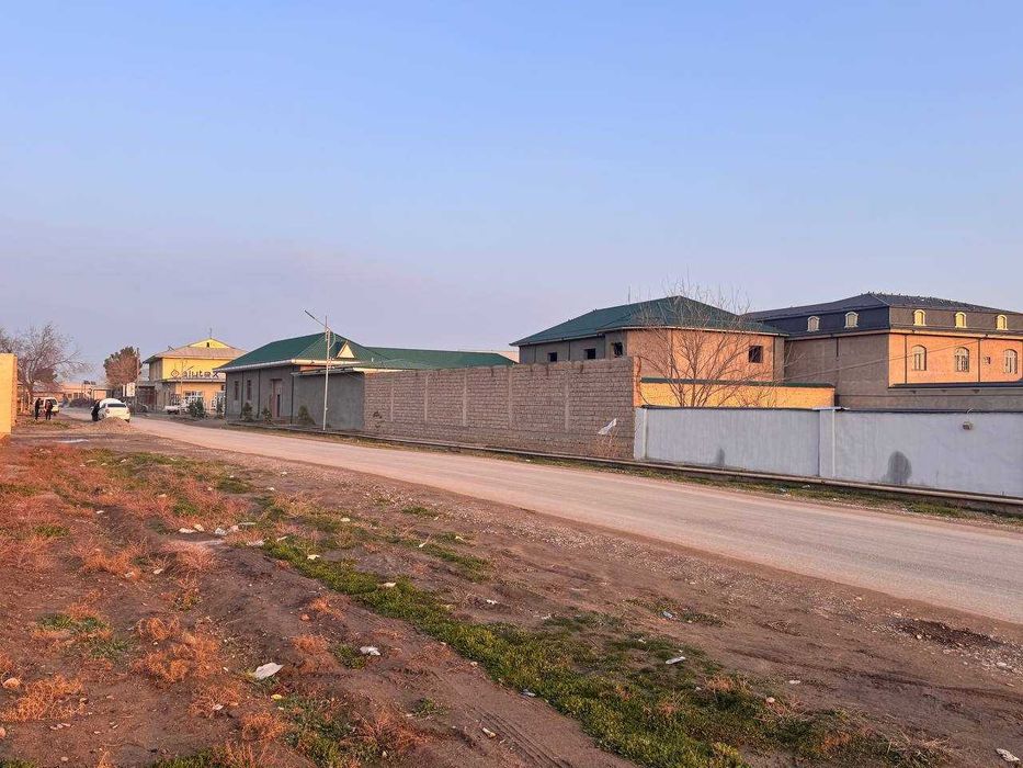 14 sotixli Hovli Sotiladi