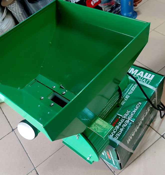 Фуражомелка Дружба /Ярмомелка /  с 4 сита 3 kW