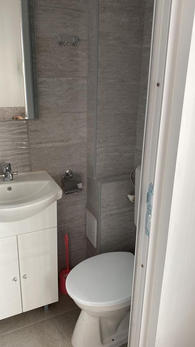 Închiriez garsoniera