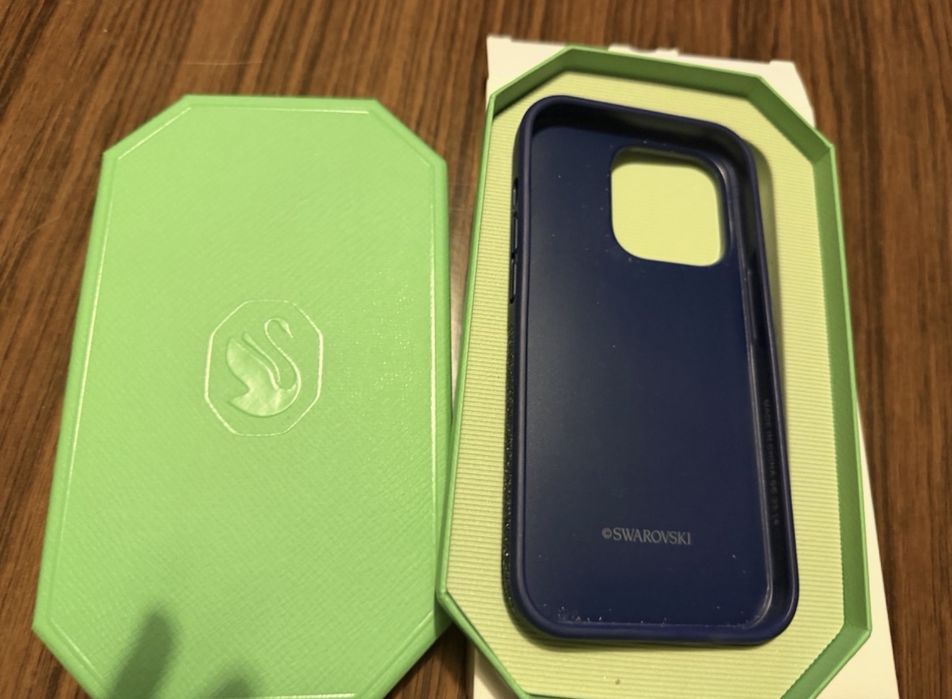 Кейс Swarovski iphone 14 pro