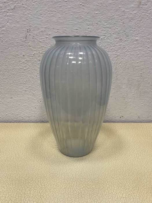 Италианска ваза от релефно духано стъкло