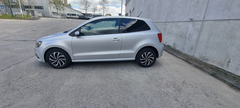 VOLKSWAGEN Polo 2015 — imagine 3