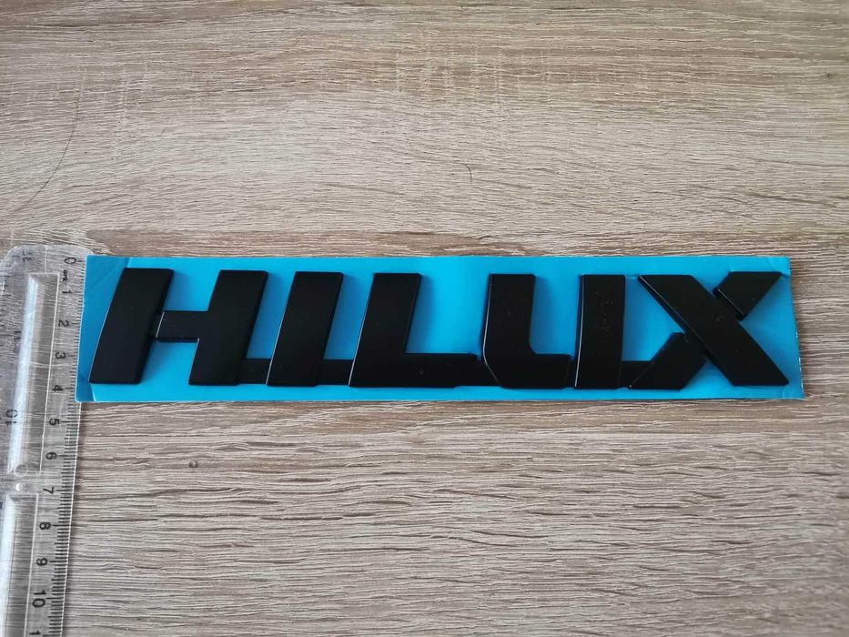 Toyota HILUX черен надпис 21 см
