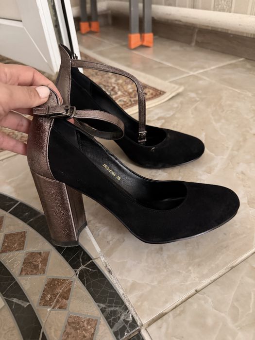 Туфли и босоножка Кулсарда