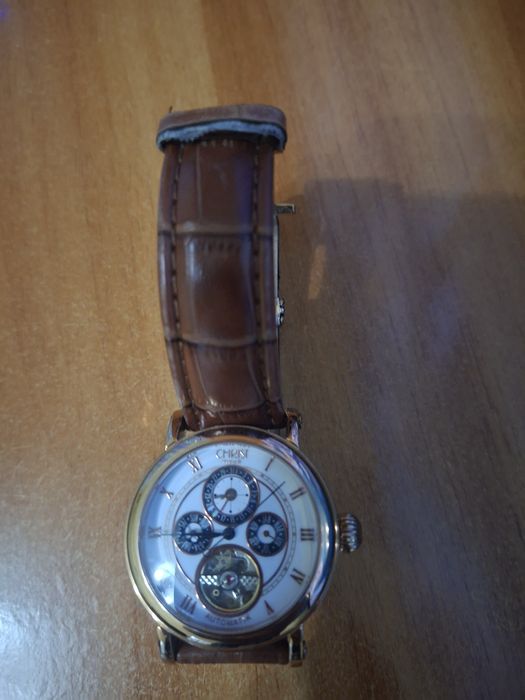 Ceas automatic chirisi stare perfectă  300lei