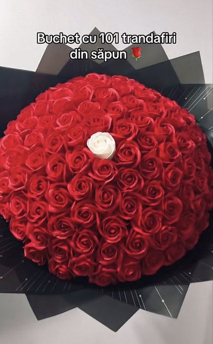 Buchet 101 trandafiri la doar 200 lei