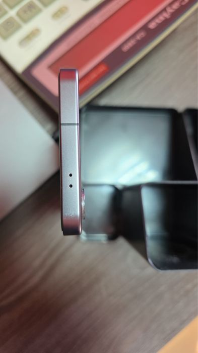 Продам Samsung Galaxy S24