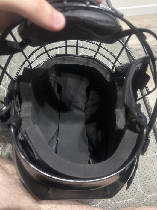 Детский хоккейный шлем