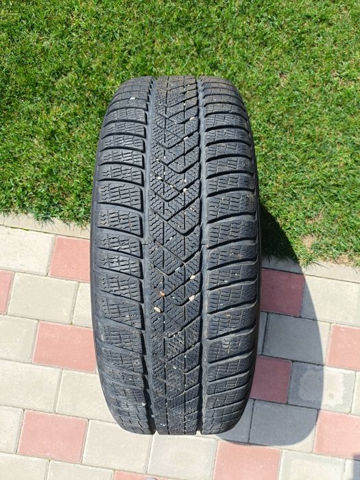 Anvelope iarna 245 50 R19 runflat Pirelli