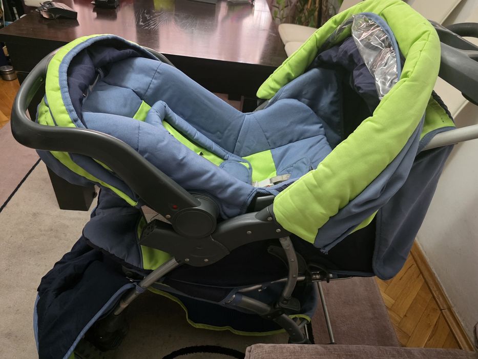 Комбинирана бебешка количка+ столче за кола