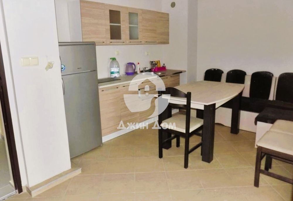Продава се Тристаен апартамент в Поморие - 62 кв.м за 1291 €/кв.м - Снимка #3