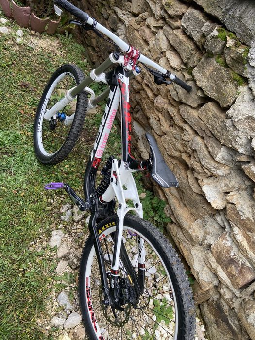Trek Session 9.9 Carbon