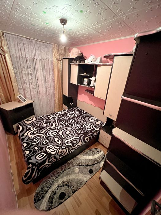 Apartament- 3camere de vanzare- Mobilat complet