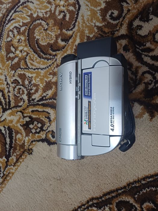 Продам видео камеру Сони