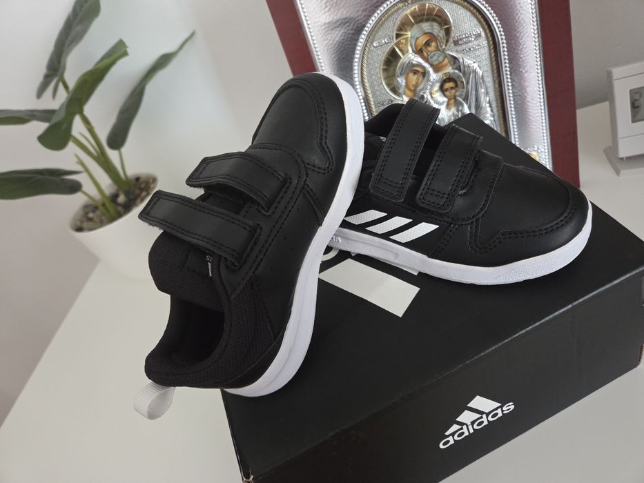 Lot adidasi baieti nike și adidas noi sau purtati 1 data
