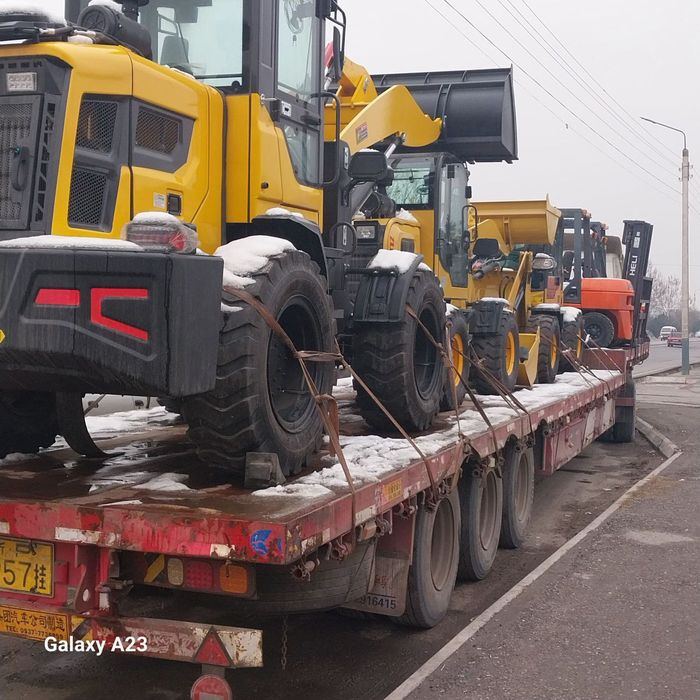 Погрузчик фронтальный 1.2 куб 125 от кучи. янги бренд завод