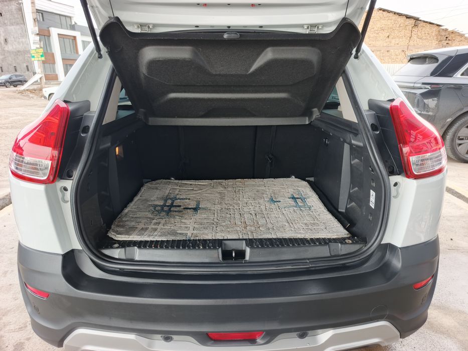 Lada Xray Cross 2021. Bir qoʻl mashina.