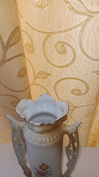 Красива керамична ваза  27,5см.