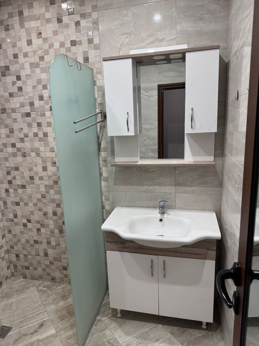 Дава се под наем Двустаен апартамент в Пловдив, Център - 60 кв.м за 468.69 € - Снимка #4