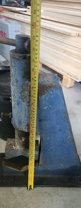 Menghina pentru tevi