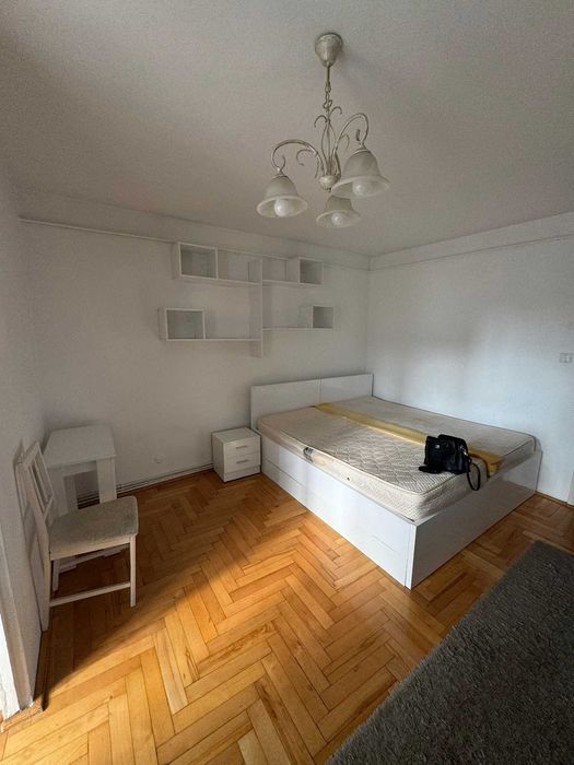 Garsonieră de închiriat