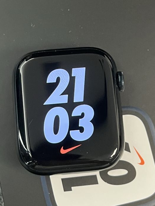Apple Watch Series 7 Nike edition