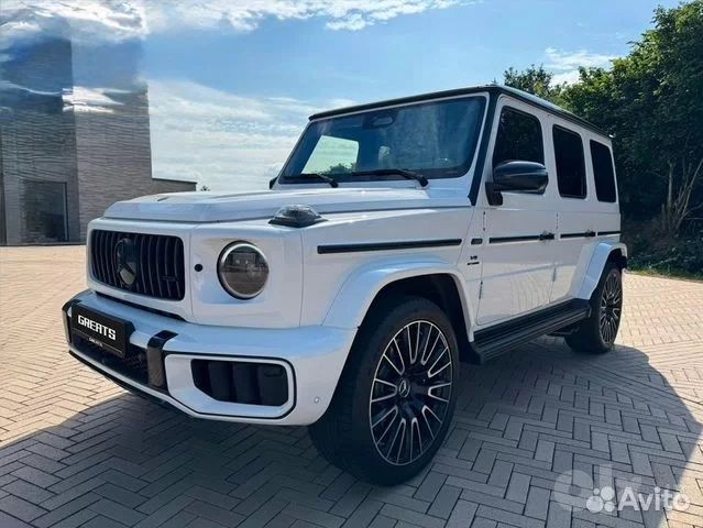 Продам свой новый Mercedes G63 2025. White