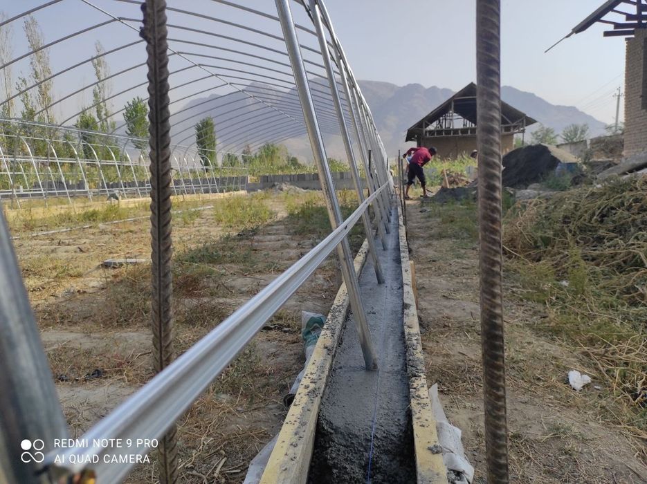 Issiqxona materiallari sotiladi