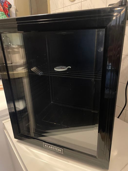 Мини бар хладилна витрина