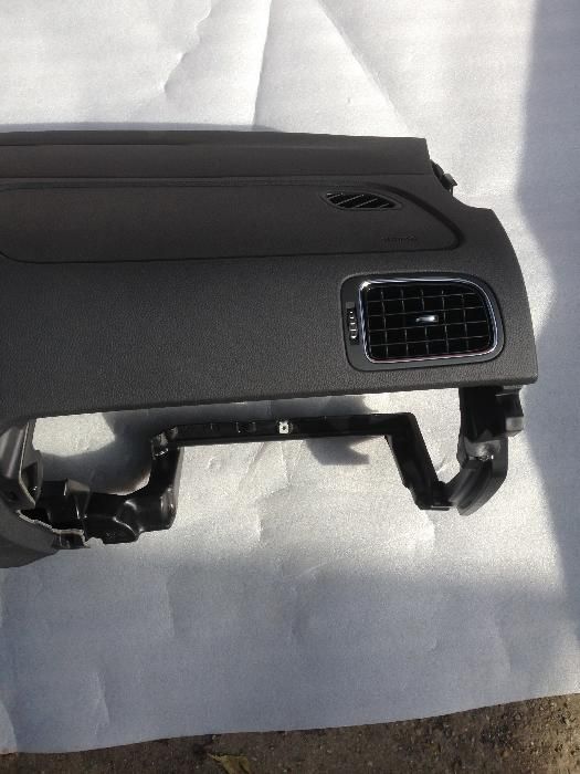 plansa bord vw polo 2017