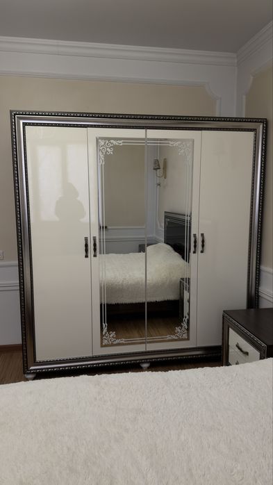 Спальний гарнитур