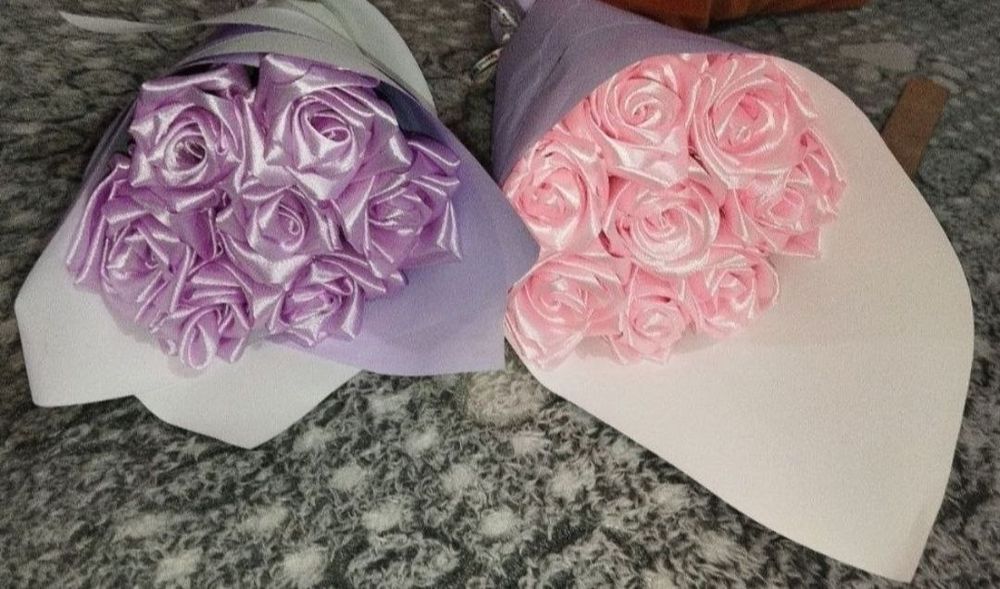 букеты из атласных лент