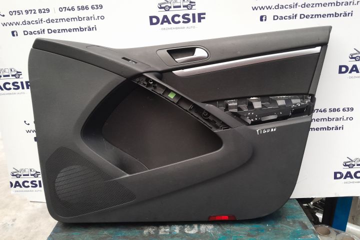 Fata / Tapiterie usa fata dreapta 5N0867012B 5N0867012B Volkswagen VW