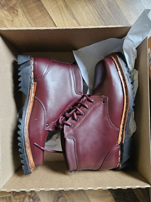 Bocanci vișinii/bordo