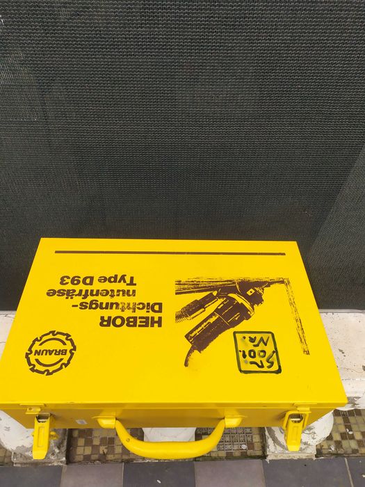 Оберфреза за канали за уплътнения на дограма , врати ,мебели и др.