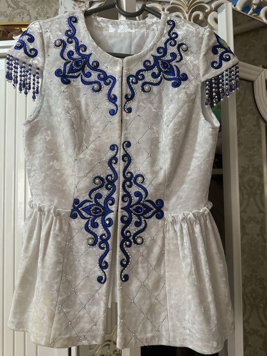 Киимдер сатылады