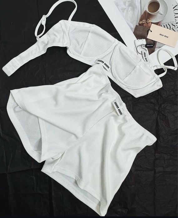 Наличен дамски комплект