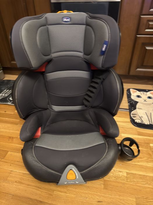 Scaun auto Chicco 15-36kg prindere isofix