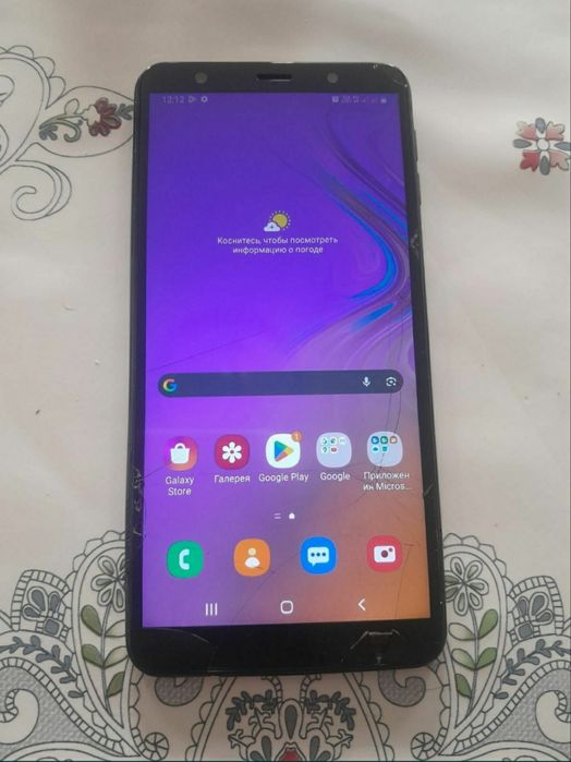Samsung A7 4/64 gb
